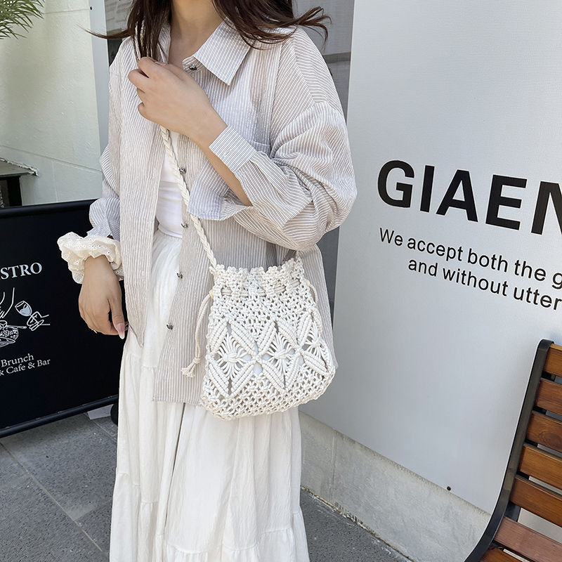 LEFTSIDE Weave Small Shoulder  - Crochet Bag Raffia avis et prix